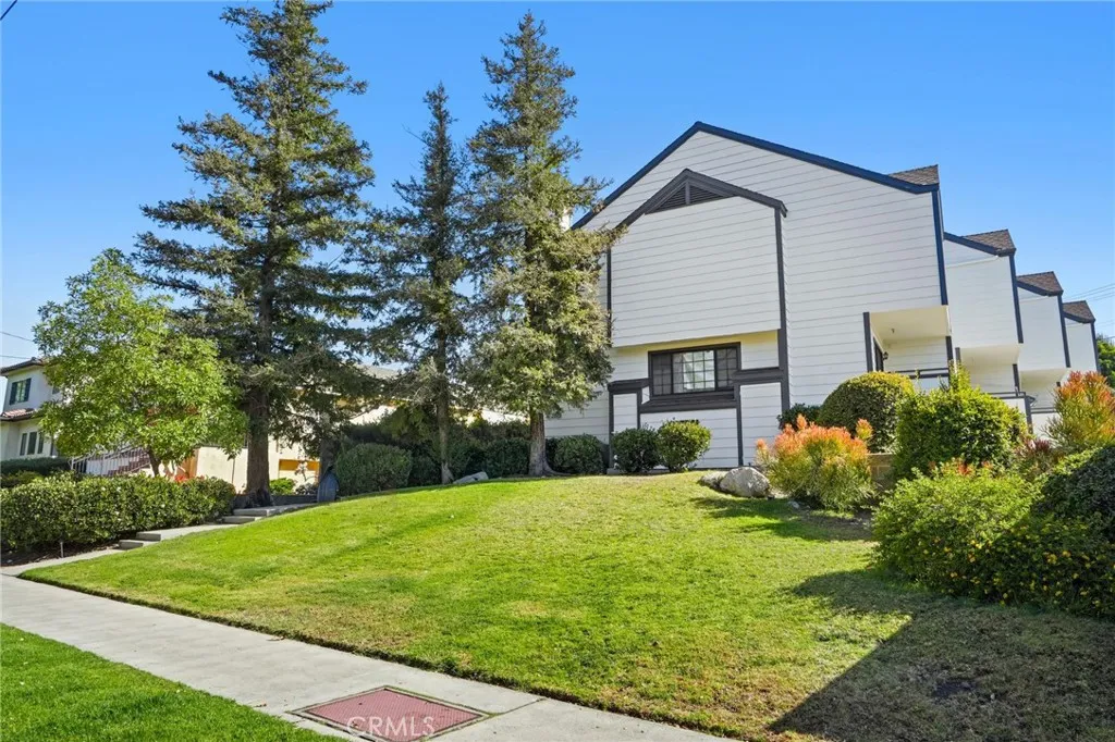 2615 Hermosa Avenue, Montrose, CA 91020 - Main photo, Montrose, CA