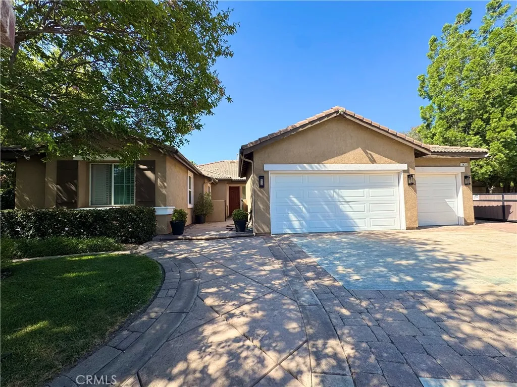 2431 Rosser, Corona, CA 92879 - Main photo, Corona, CA