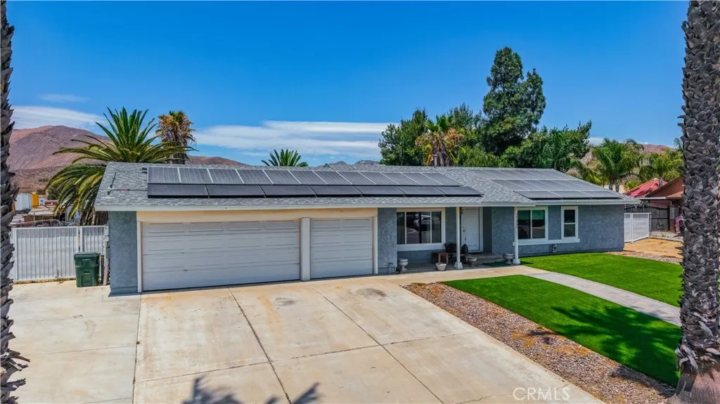 8469 Wild Pony, Jurupa Valley, CA 92509 - Photo 3 of 47, Jurupa Valley, CA