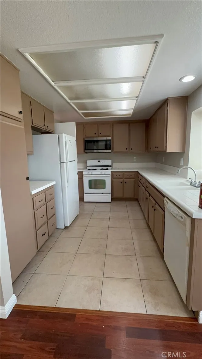 29930 Corte Cruzada, Menifee, CA 92584 - Photo 3 of 28, Menifee, CA