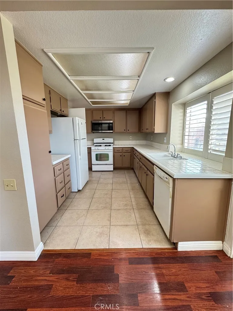29930 Corte Cruzada, Menifee, CA 92584 - Photo 4 of 28, Menifee, CA