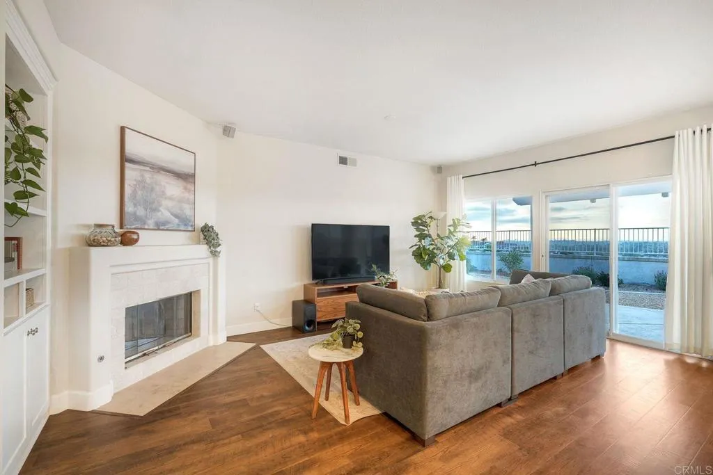 https://cdn.realtyfeed.com/cdn/127/306753281/0c68cfcf1f83c07fa8e29a72c371bcf7.webp
