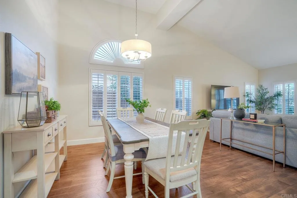 https://cdn.realtyfeed.com/cdn/127/306753281/2ee3bfef575d413aa84fa3975b18c311.webp