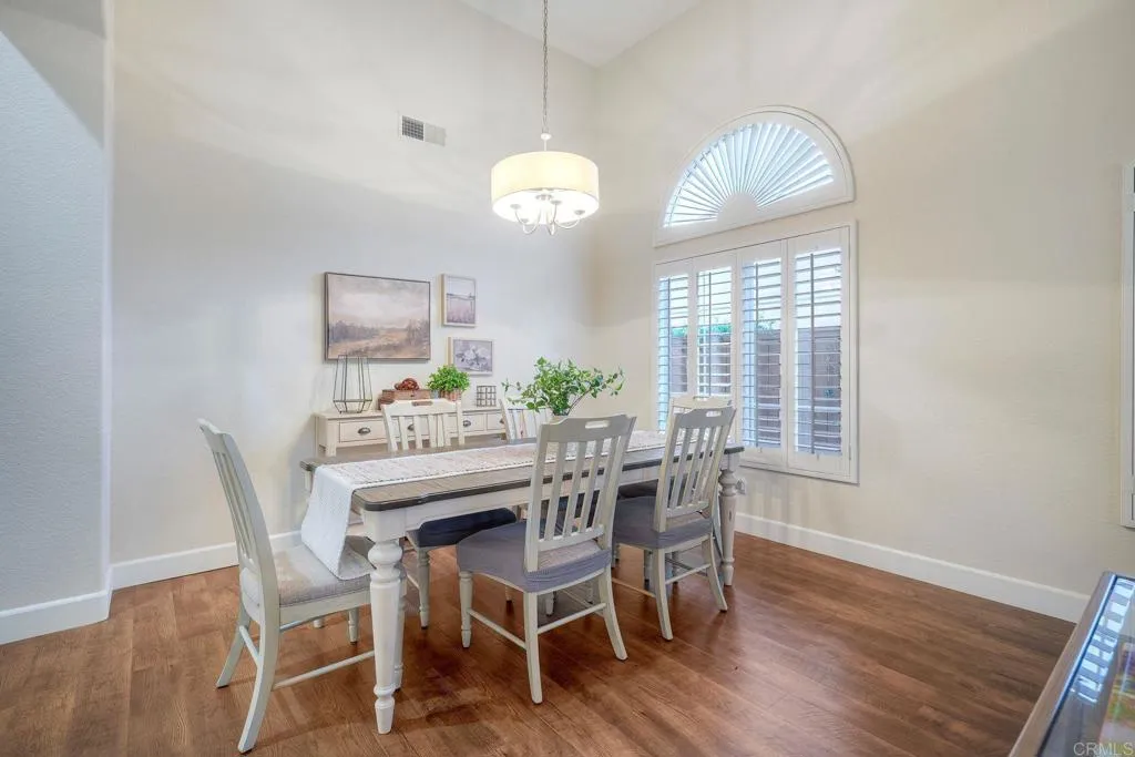 https://cdn.realtyfeed.com/cdn/127/306753281/955074a8d3d4a12162041a4dba0df211.webp