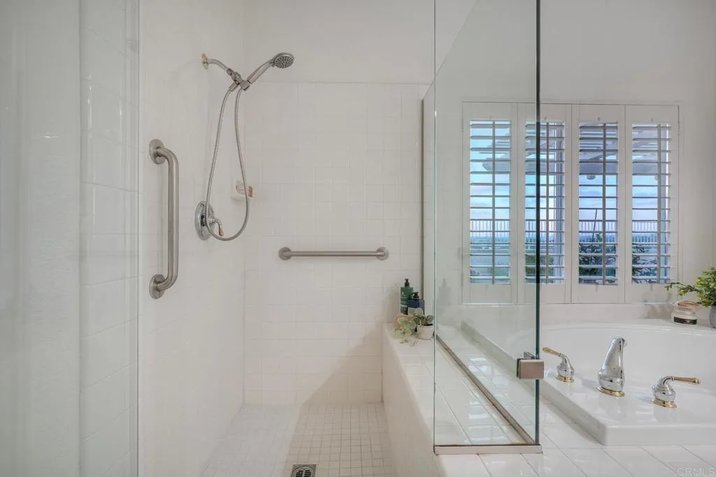 https://cdn.realtyfeed.com/cdn/127/306753281/b78393da25a6cc901387981022f21cfd.webp