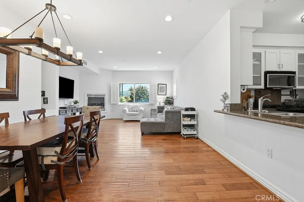 11504 Moorpark Street Unit 203, Studio City, CA 91602 - Photo 4 of 35, Studio City, CA