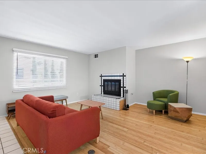 1418 E Florida Street Unit 2, Long Beach, CA 90802 - Main photo, Long Beach, CA