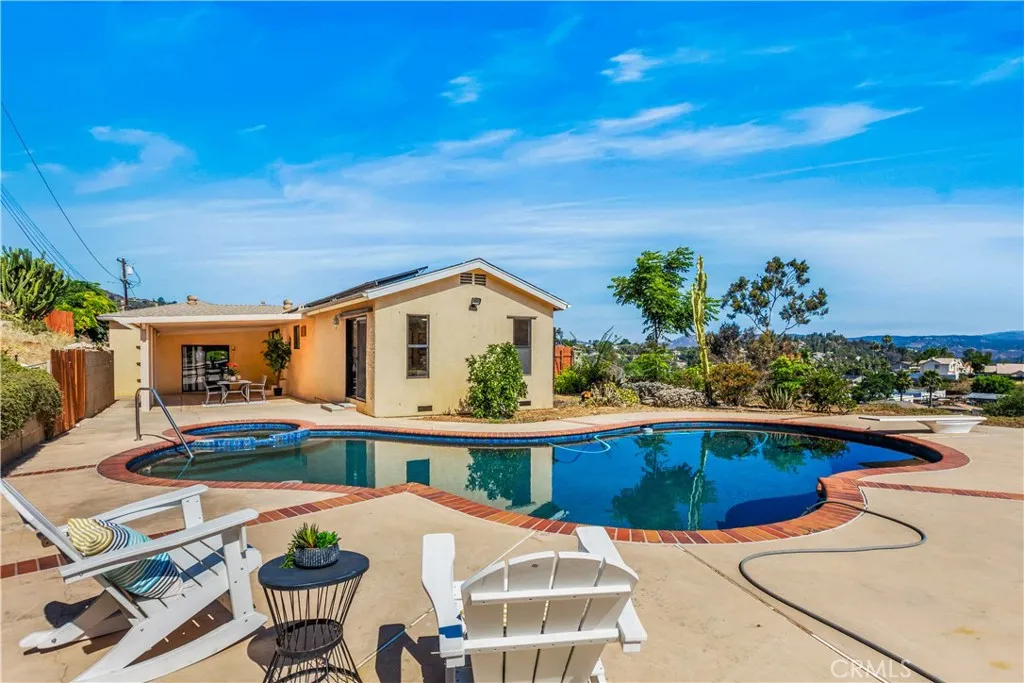 https://cdn.realtyfeed.com/cdn/127/306753302/15570bd54fbfad7facde7d3928f95a1b.webp