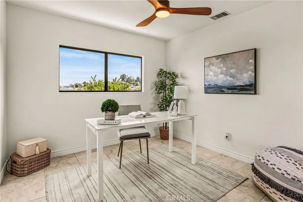 https://cdn.realtyfeed.com/cdn/127/306753302/403bd7bd12f464c2d19c3d90cfcf951e.webp