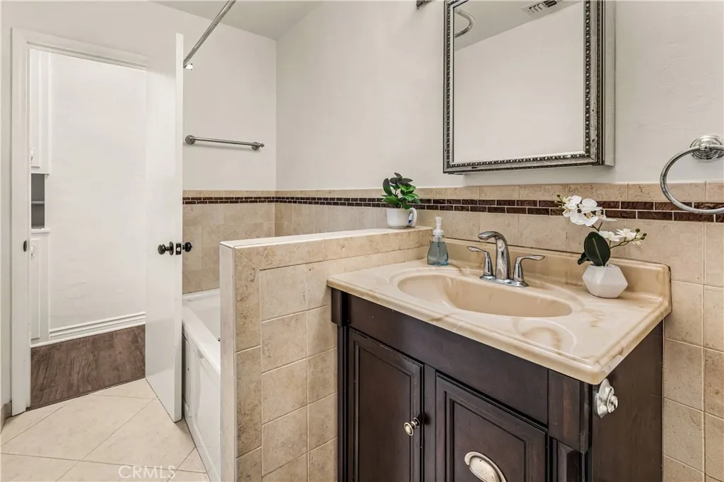 https://cdn.realtyfeed.com/cdn/127/306753302/9d2a28993a28146ff72082d14904fdce.webp