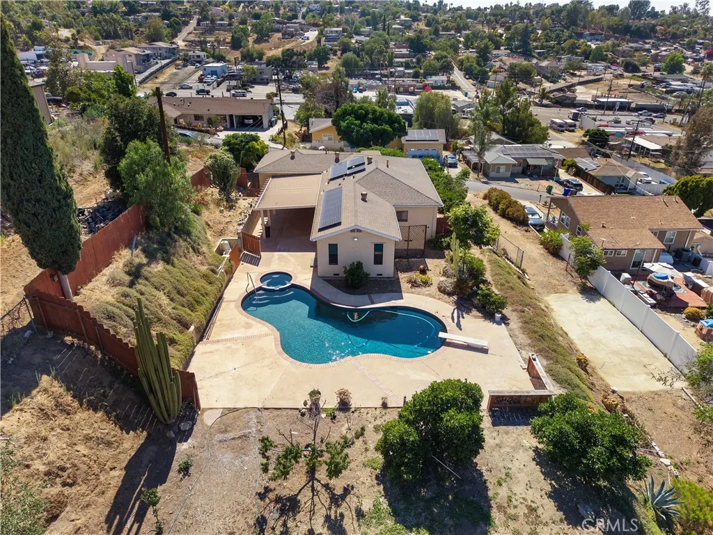 https://cdn.realtyfeed.com/cdn/127/306753302/c8764b5622aaf0076c99657a71154c83.webp