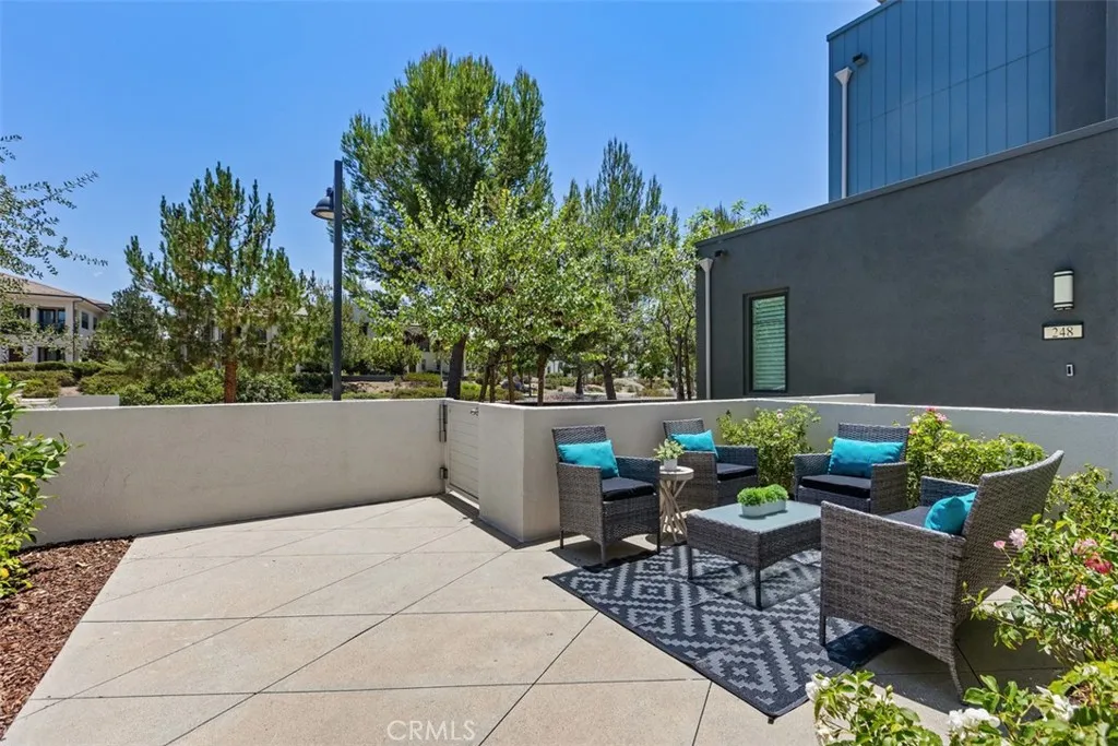 250 Novel, Irvine, CA 92618 - Photo 3 of 18, Irvine, CA