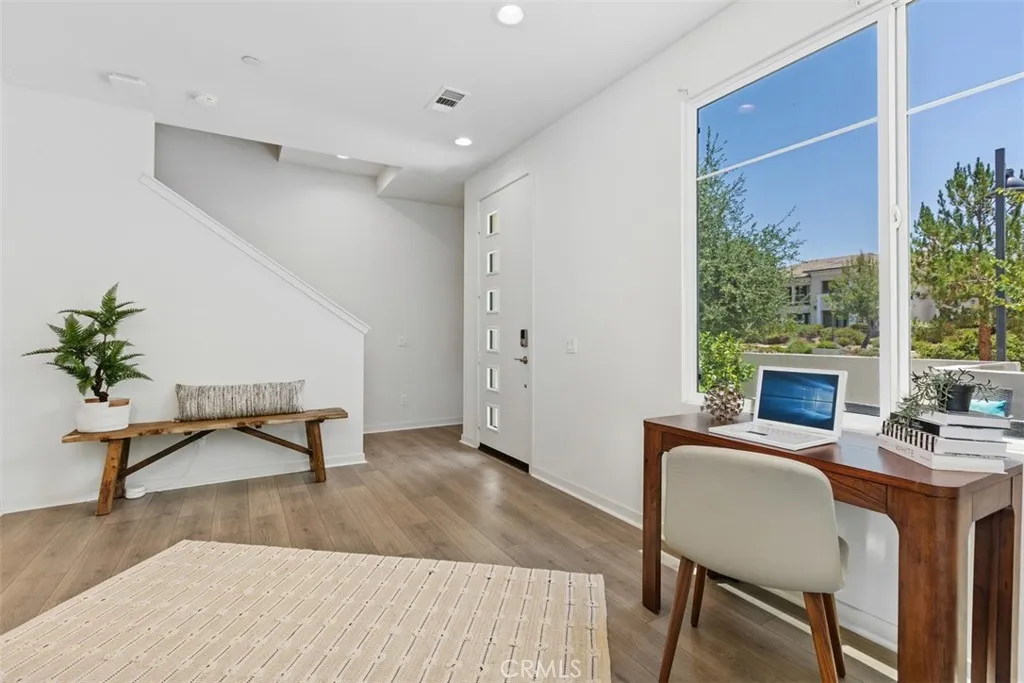 250 Novel, Irvine, CA 92618 - Photo 5 of 18, Irvine, CA