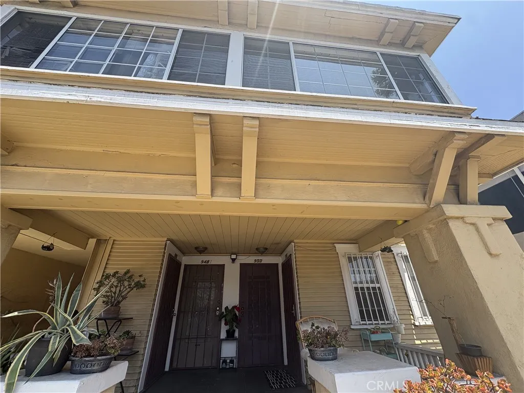950 S New Hampshire Ave, Los Angeles, CA 90006 - Photo 2 of 17, Los Angeles, CA