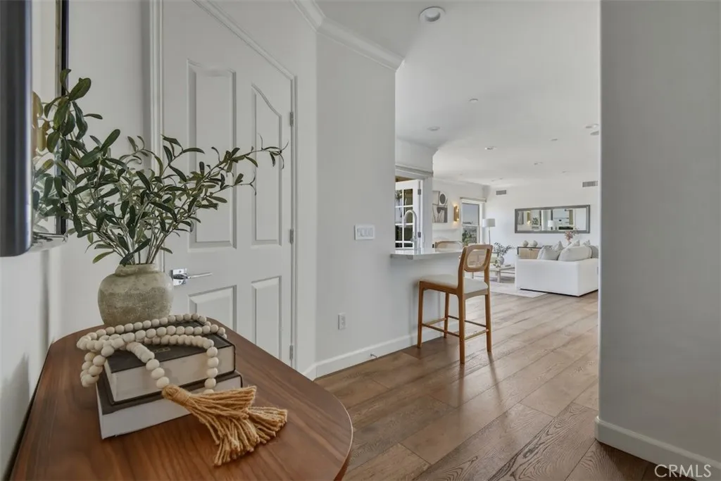 432 S Willaman Drive Unit 401, Los Angeles, CA 90048 - Photo 5 of 65, Los Angeles, CA