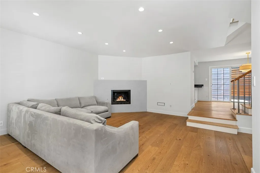 1171 Stanford, Santa Monica, CA 90403 - Photo 3 of 31, Santa Monica, CA