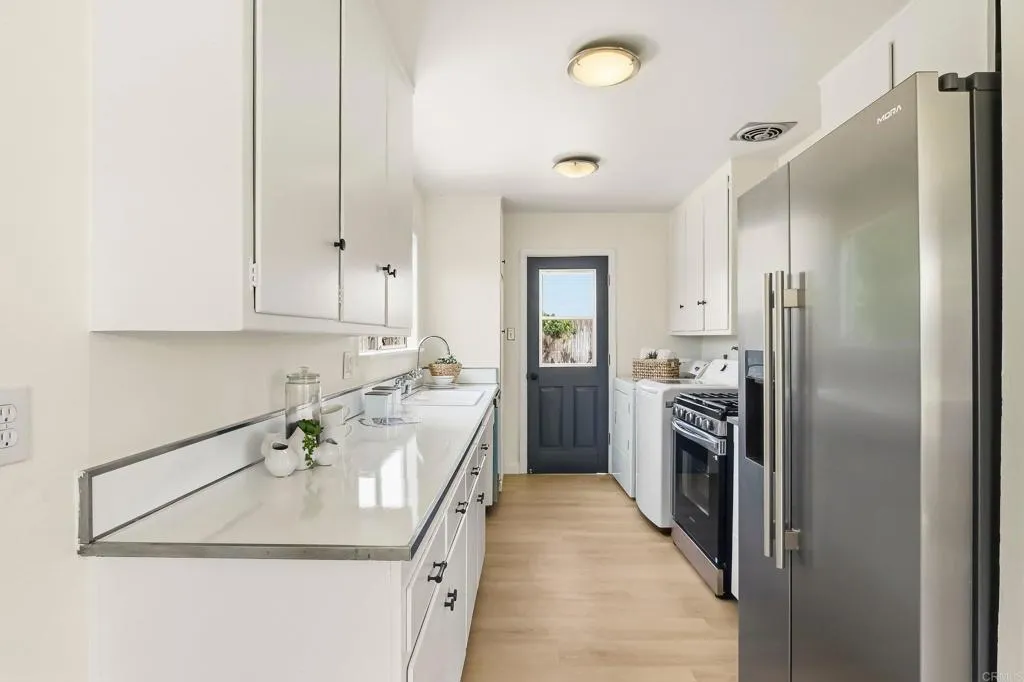 https://cdn.realtyfeed.com/cdn/127/306753420/593e1907b4e47eb6df4a3e7eea46afbd.webp