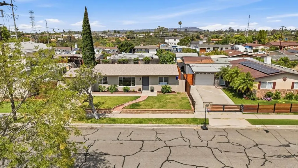 https://cdn.realtyfeed.com/cdn/127/306753420/830c5547d305d4998a7f9ad633c3b275.webp