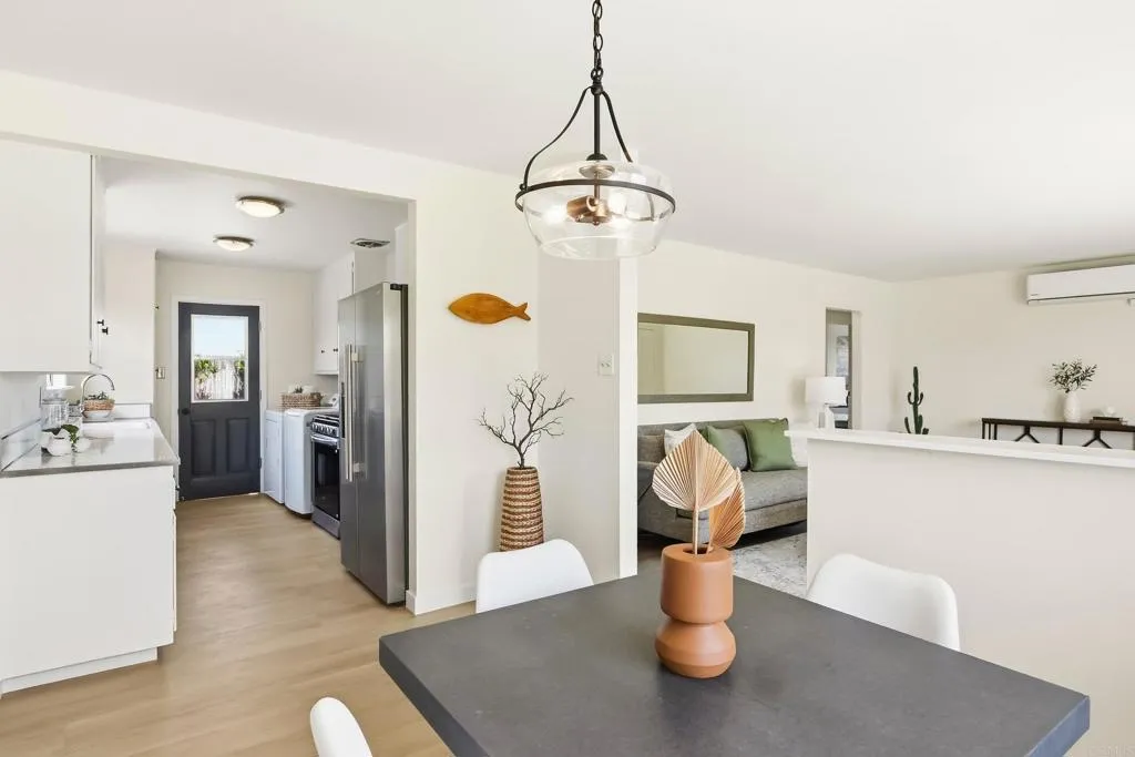 https://cdn.realtyfeed.com/cdn/127/306753420/c3bccb3d11db9f11fc7d16d842ca74d0.webp