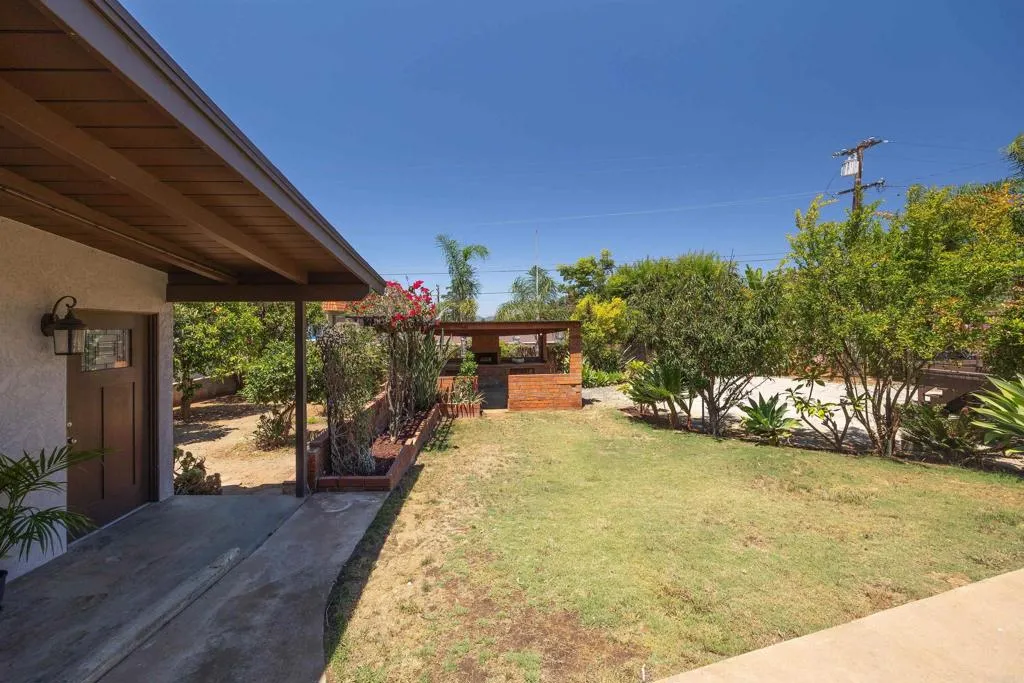 https://cdn.realtyfeed.com/cdn/127/306753422/bf2d8aff8900dad4c903c64b83548449.webp