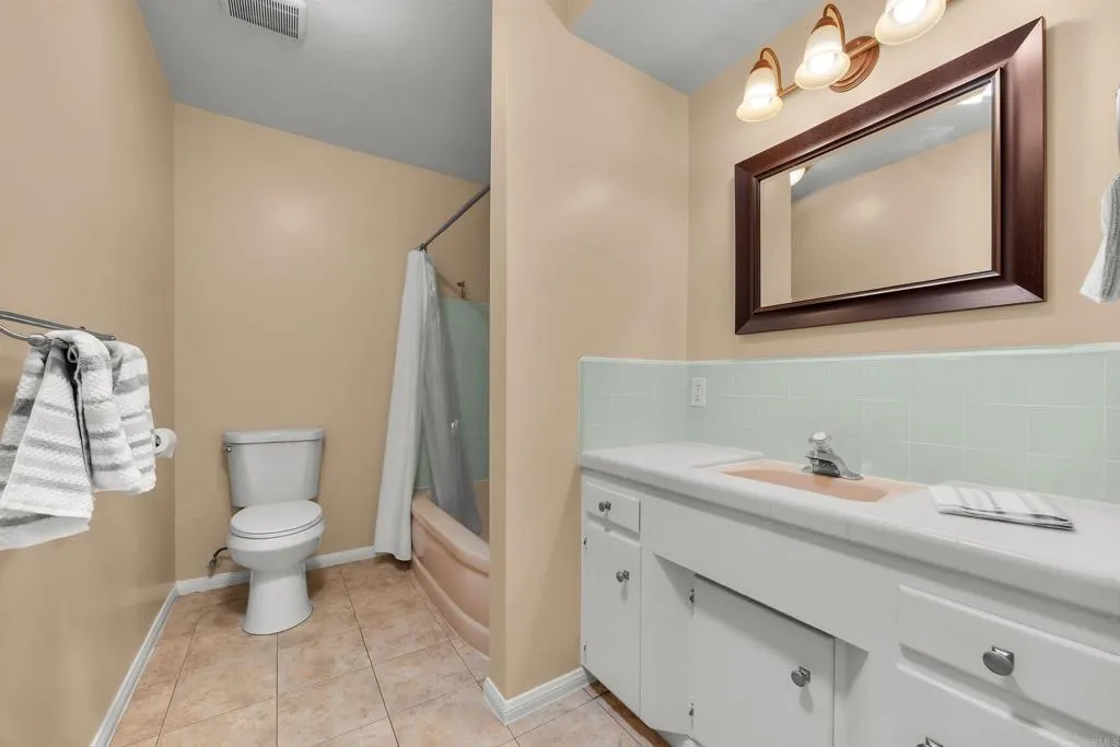 https://cdn.realtyfeed.com/cdn/127/306753422/d3001579b8718679aee674c1411c9f13.webp