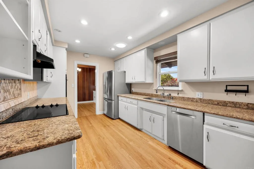 https://cdn.realtyfeed.com/cdn/127/306753422/da405a1298d7d85b81792bdc574f9ffc.webp