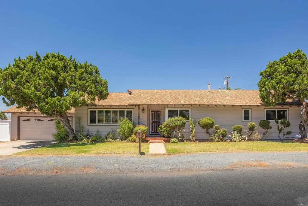 1328 Arlington Pl, El Cajon, CA 92021 - Main photo, El Cajon, CA