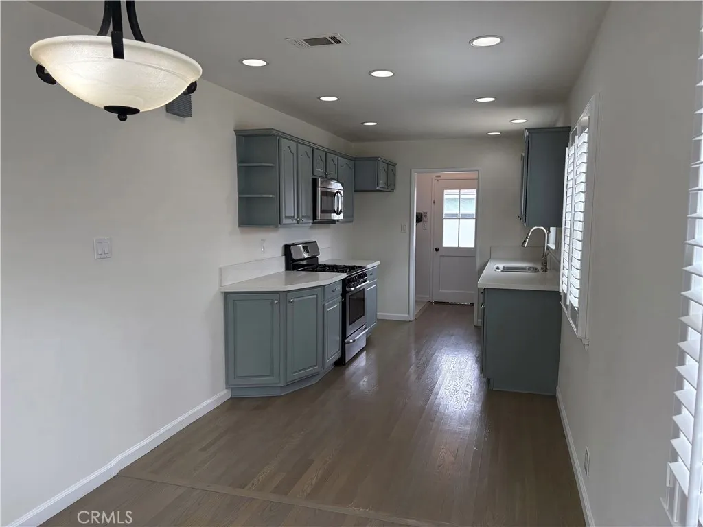 4733 Dunrobin Avenue, Lakewood, CA 90713 - Photo 4 of 18, Lakewood, CA