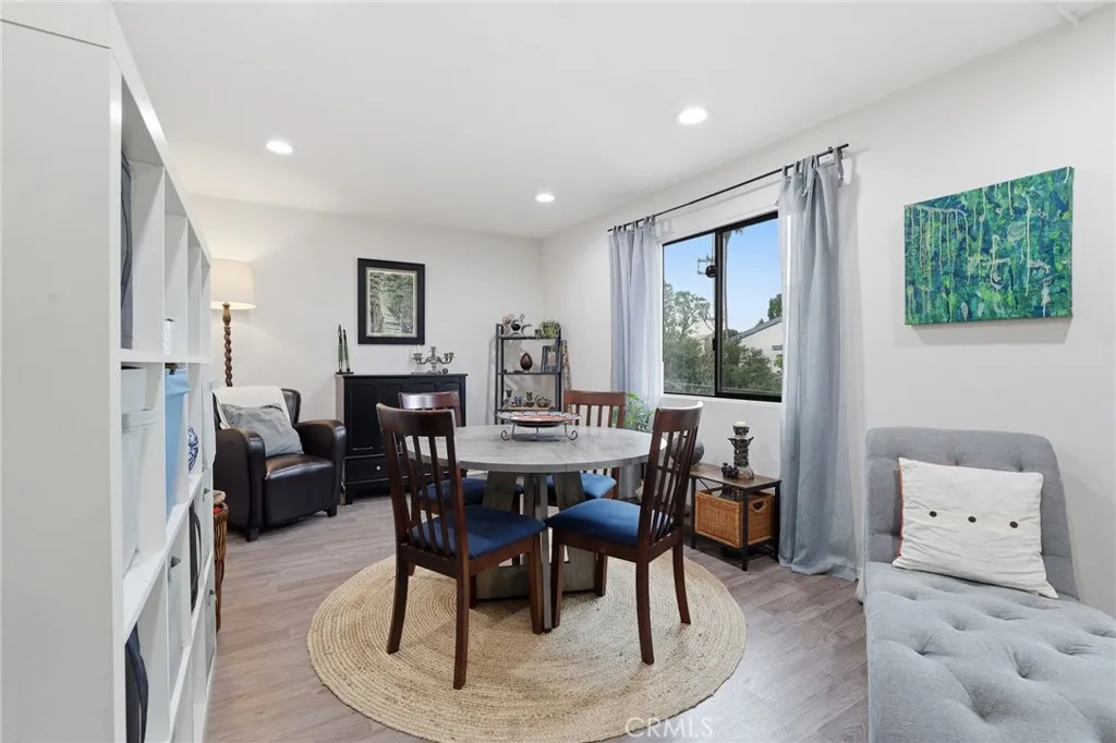 18530 Hatteras Street Unit 337, Tarzana, CA 91356 - Photo 4 of 26, Tarzana, CA