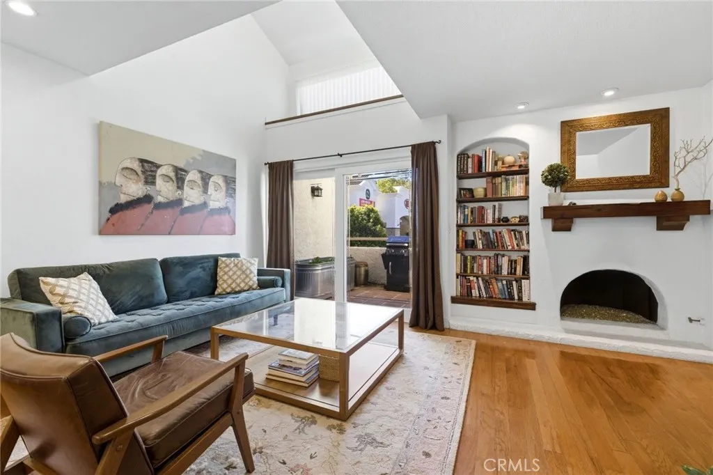 10926 Bluffside, Studio City, CA 91604 - Photo 2 of 27, Studio City, CA