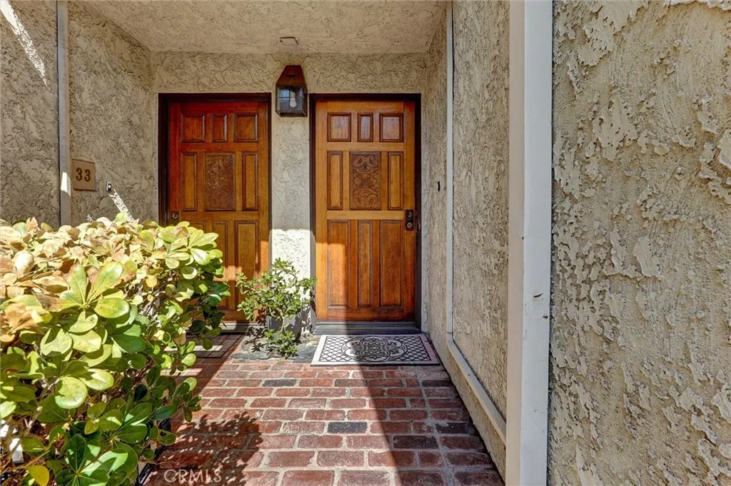 7135 Firmament Avenue, Van Nuys, CA 91406 - Main photo, Van Nuys, CA
