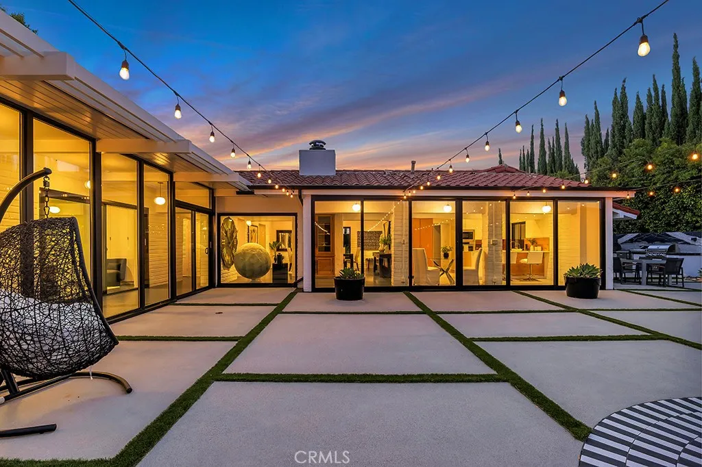 21520 Arcos, Woodland Hills, CA 91364 - Photo 2 of 37, Woodland Hills, CA