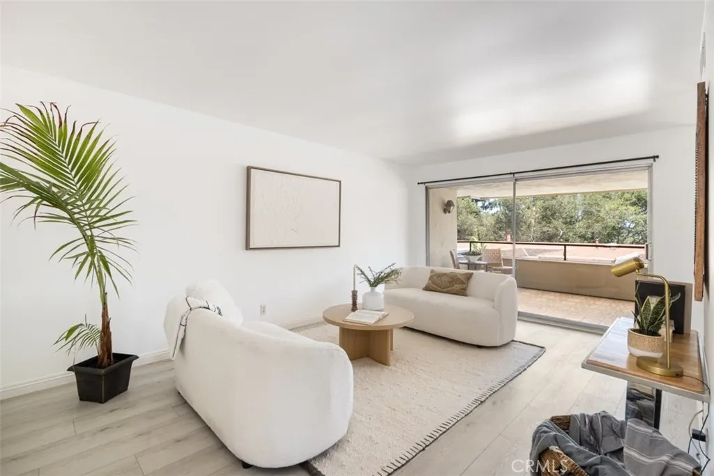 22456 Caminito Esteban, Laguna Hills, CA 92653 - Main photo, Laguna Hills, CA