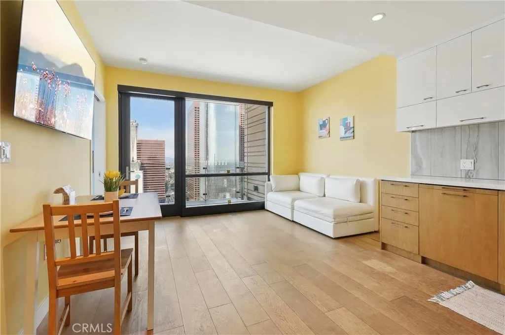 400 S Broadway, Los Angeles, CA 90013 - Photo 3 of 19, Los Angeles, CA