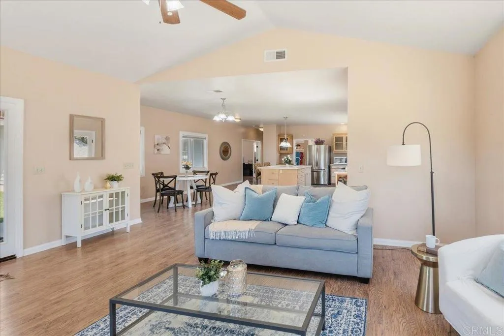 https://cdn.realtyfeed.com/cdn/127/306753516/1a068047720ef53d98ad026f37303335.webp