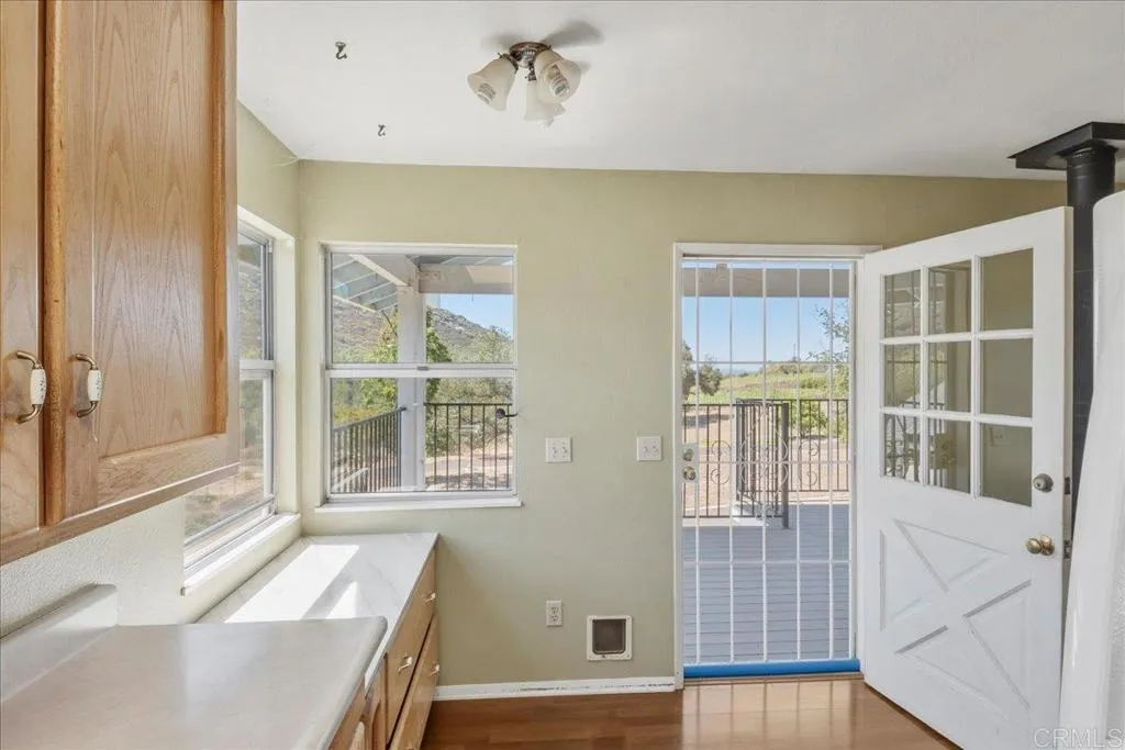 https://cdn.realtyfeed.com/cdn/127/306753516/1b6a0458e9ff9360833f4dd65d8572ed.webp