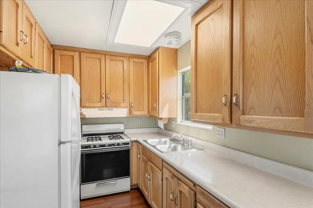 https://cdn.realtyfeed.com/cdn/127/306753516/575c3ce1e7587731529aeeaa5c3c5e16.webp