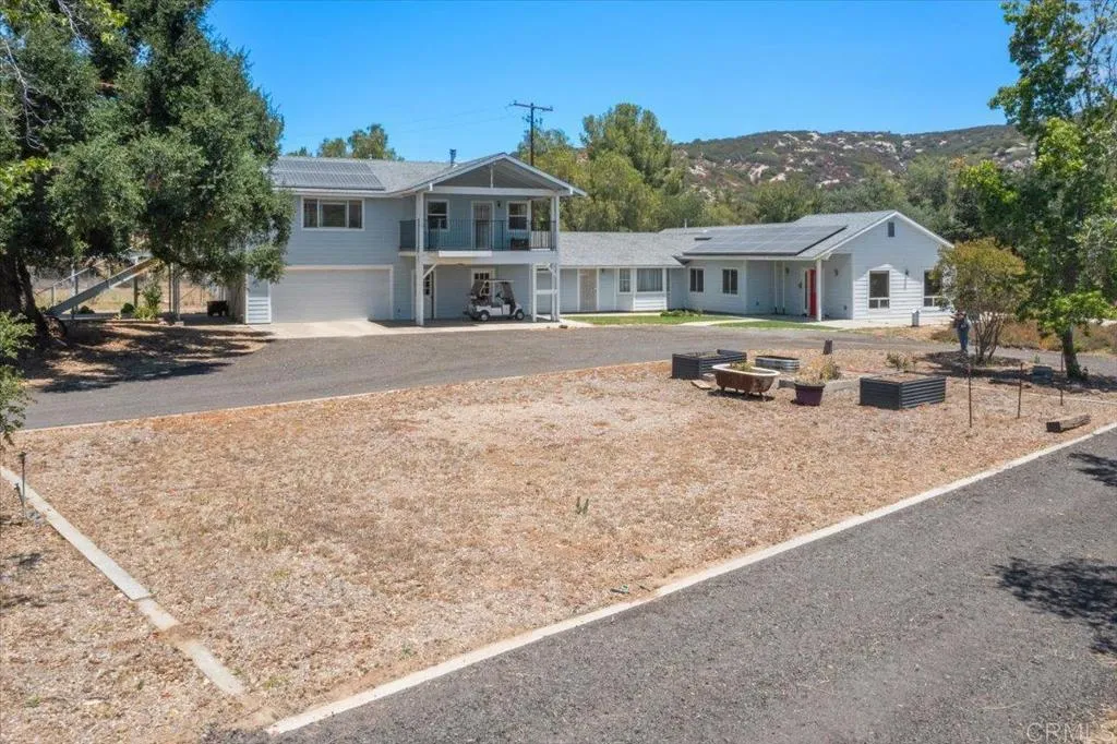 https://cdn.realtyfeed.com/cdn/127/306753516/62e9566505c198feaca65d0a15517757.webp