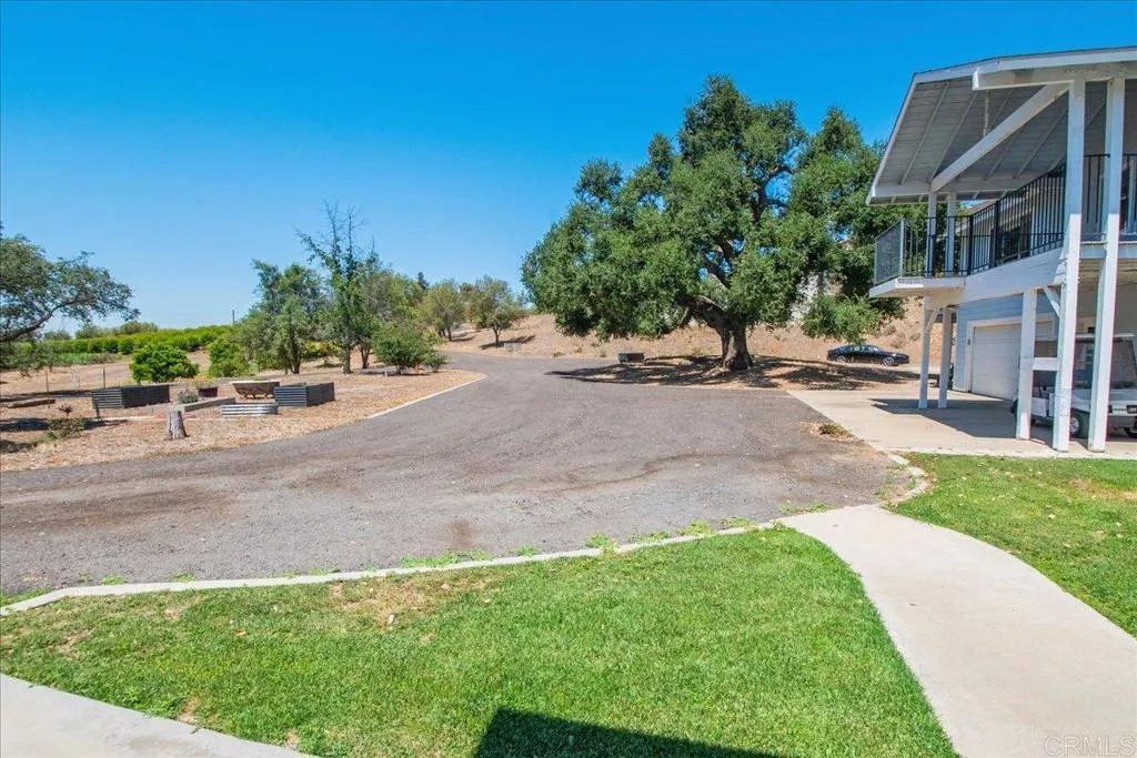 https://cdn.realtyfeed.com/cdn/127/306753516/65a180b6759c2bc251e646117fbd1859.webp