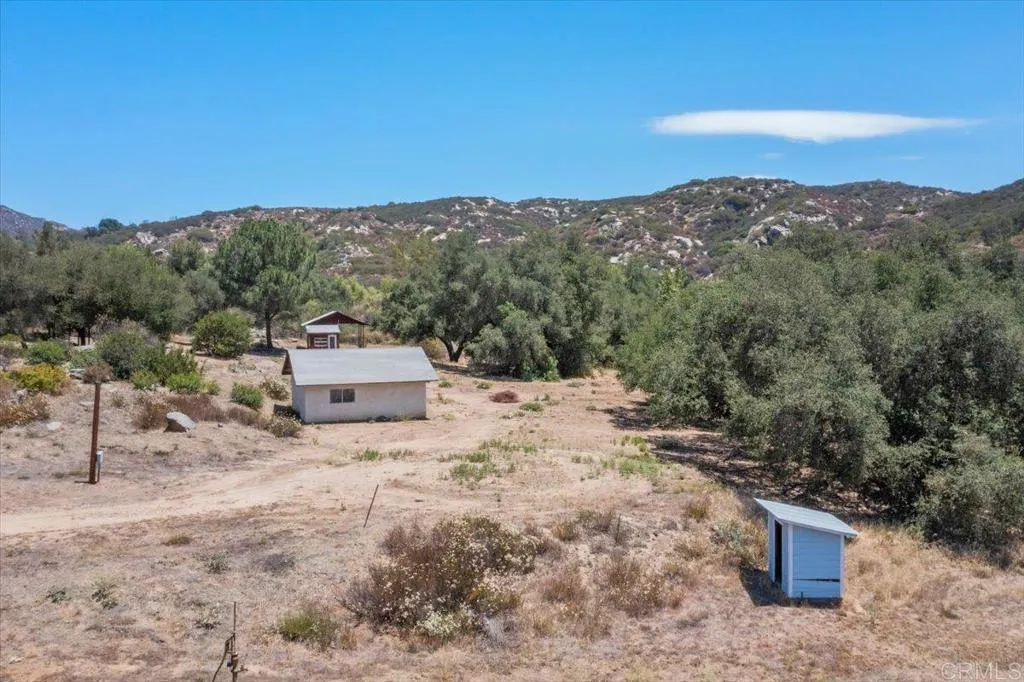 https://cdn.realtyfeed.com/cdn/127/306753516/795dffa8ffd9f6fdc2f19a3072c5d484.webp