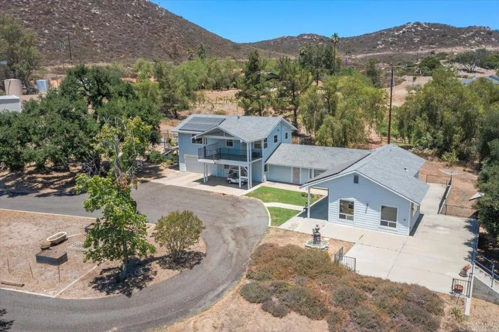 https://cdn.realtyfeed.com/cdn/127/306753516/d7c5b6188569ba576f6161788e32d78d.webp