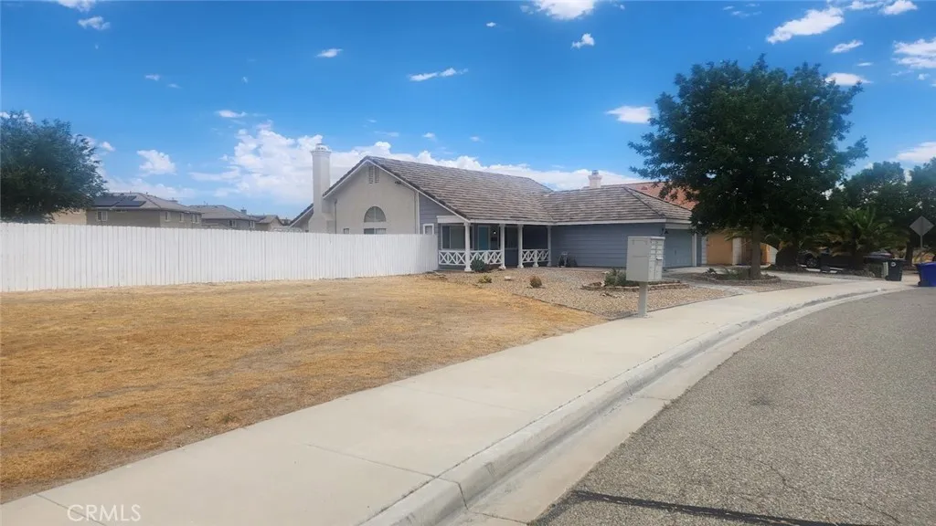 15430 Amber Pointe, Victorville, CA 92394 - Photo 2 of 39, Victorville, CA