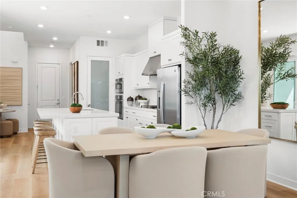 327 Baluster, Irvine, CA 92618 - Photo 4 of 71, Irvine, CA