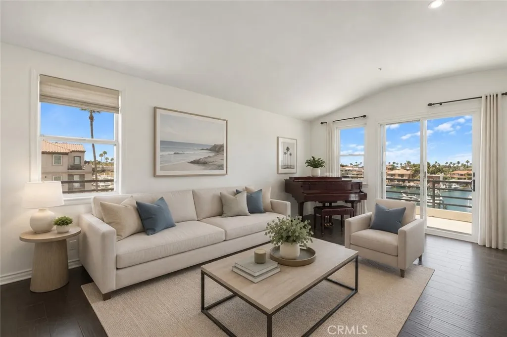 4167 Warner Unit 301, Huntington Beach, CA 92649 - Photo 4 of 38, Huntington Beach, CA