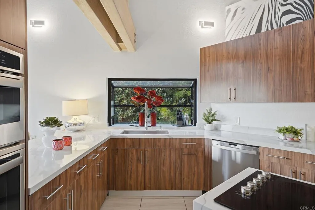 https://cdn.realtyfeed.com/cdn/127/306753544/0db7dbd81fb27e73f7b6527938e4a8f8.webp