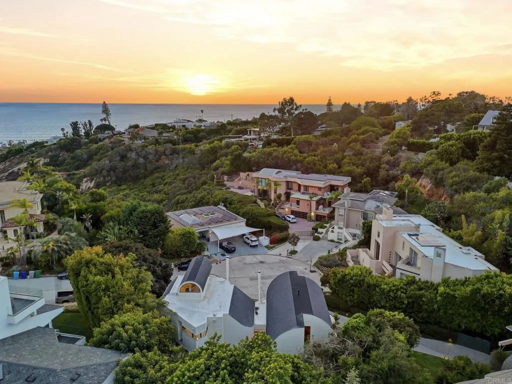 https://cdn.realtyfeed.com/cdn/127/306753544/16010c514a47238a59541a37e6ed5c6b.webp