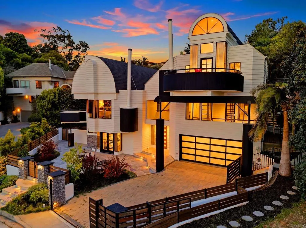 https://cdn.realtyfeed.com/cdn/127/306753544/2a7ca5deecdd2e60f0a8834fad90c74c.webp