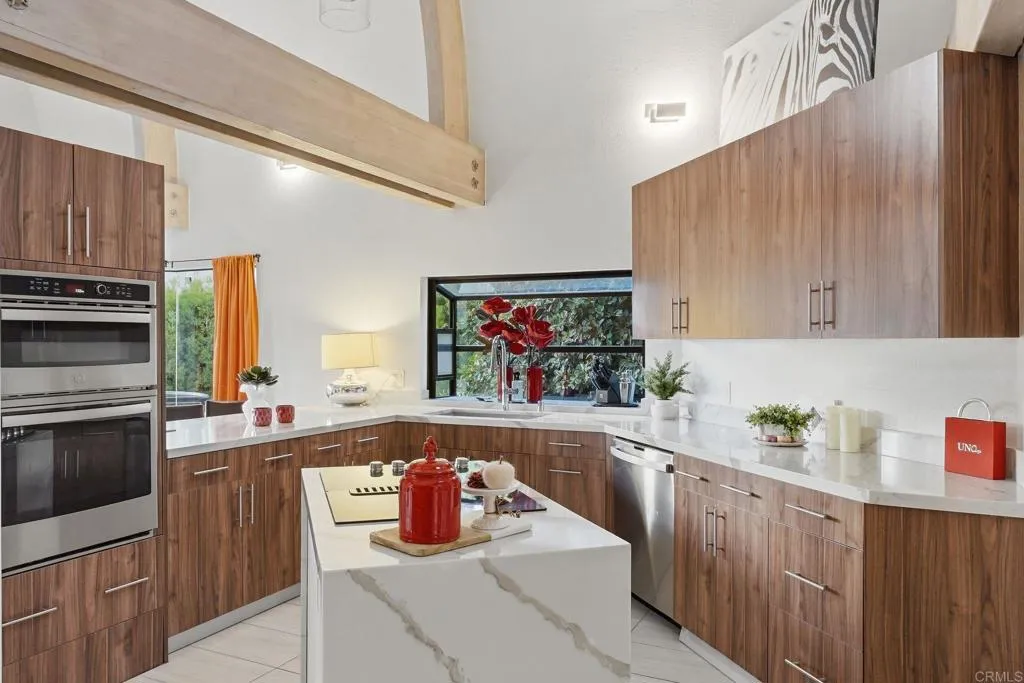 https://cdn.realtyfeed.com/cdn/127/306753544/4d98c1a1b36d762567b59f9eb986aaec.webp