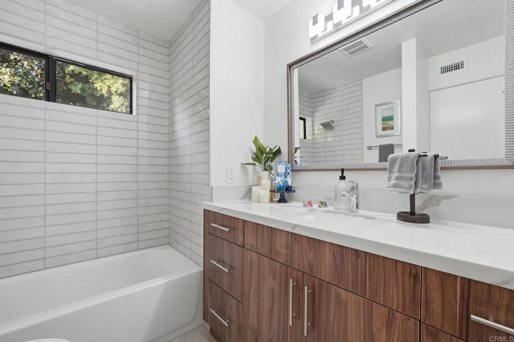https://cdn.realtyfeed.com/cdn/127/306753544/50576b013caea79b0e489602c66f2da9.webp