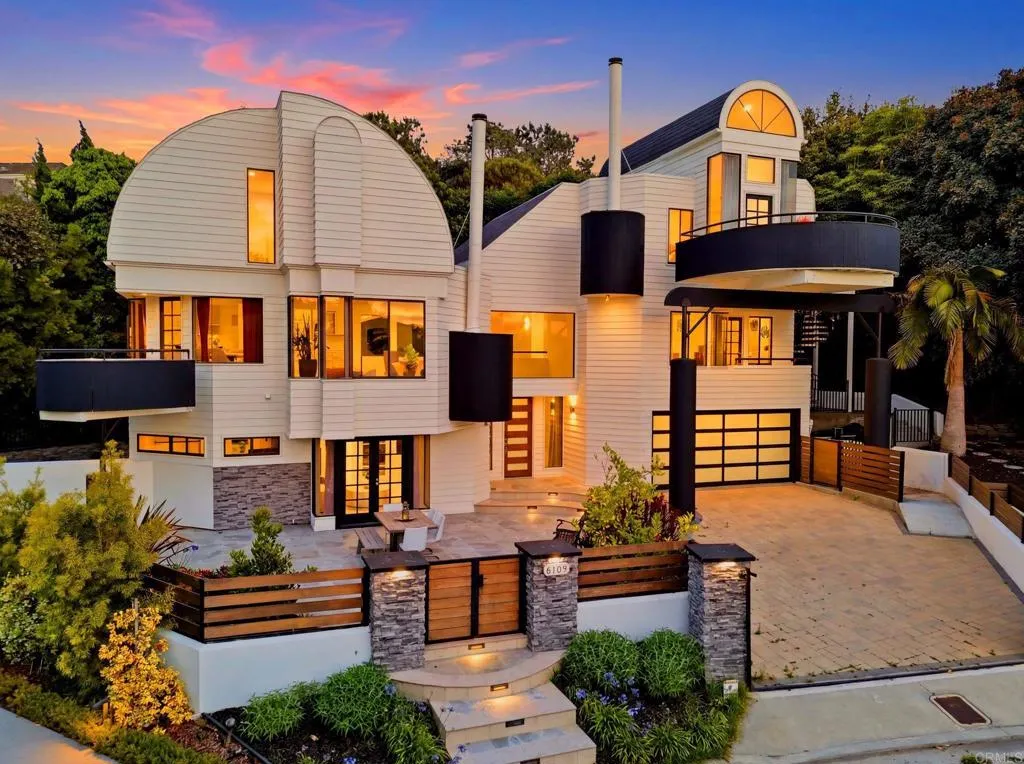 https://cdn.realtyfeed.com/cdn/127/306753544/6510e08b676fc932c9a26313cef907b1.webp